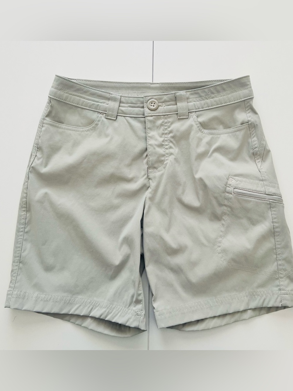 Eddie Bauer Women’s Tan Active Shorts Size 2
